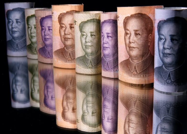 China’s Yuan Holds Steady Amidst Dollar Weakness