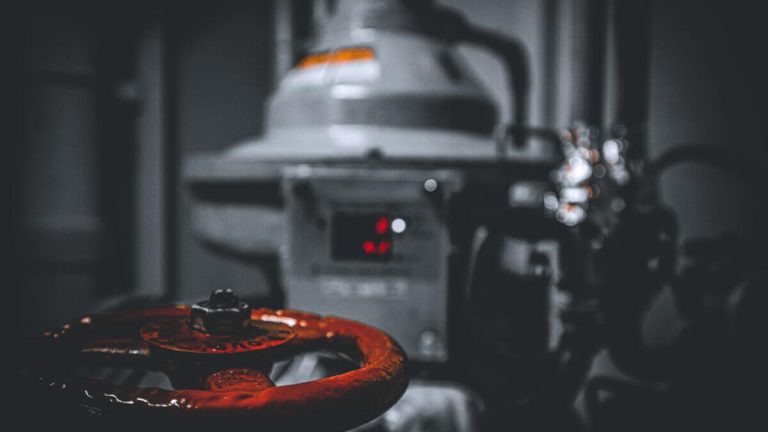 Trading Crude Oil Steady Amidst Middle East Tensions