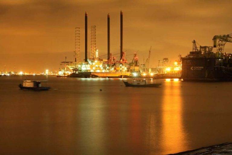 Oil and natural gas: Oil slips below the $77.00 level