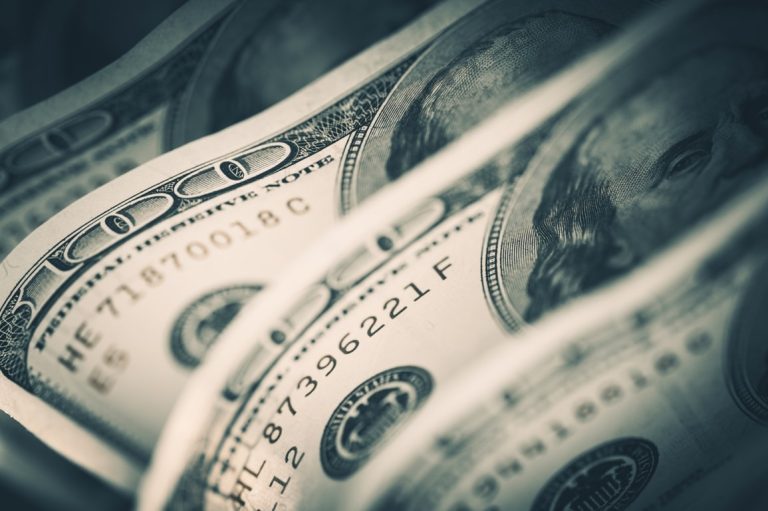 2024 Outlook: US Dollar Faces Reversal Amid Rate Cut Bets