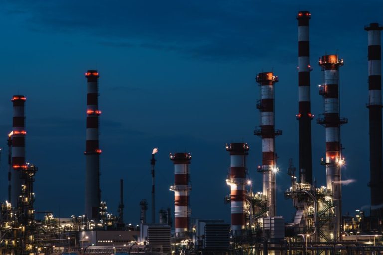 Oil and natural gas: Oil is retreating below $70.00