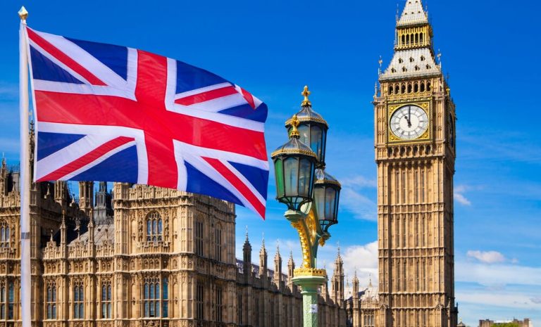 UK Home Prices Stable in 2023, Beat Downturn Fears