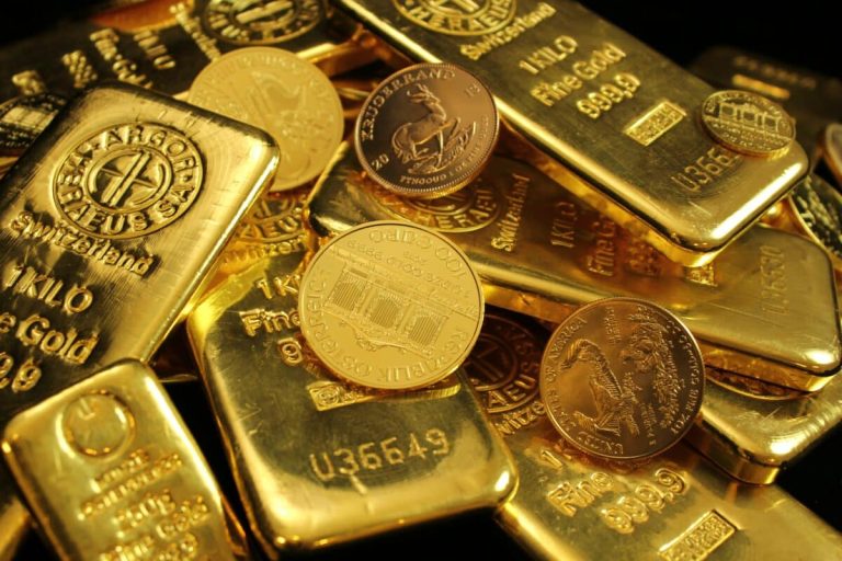 Gold and silver: the price of gold rose to $2050 yesterday
